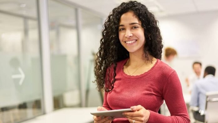 Conhecimento de IA e inteligência emocional o perfil ideal de estagiários no Brasil